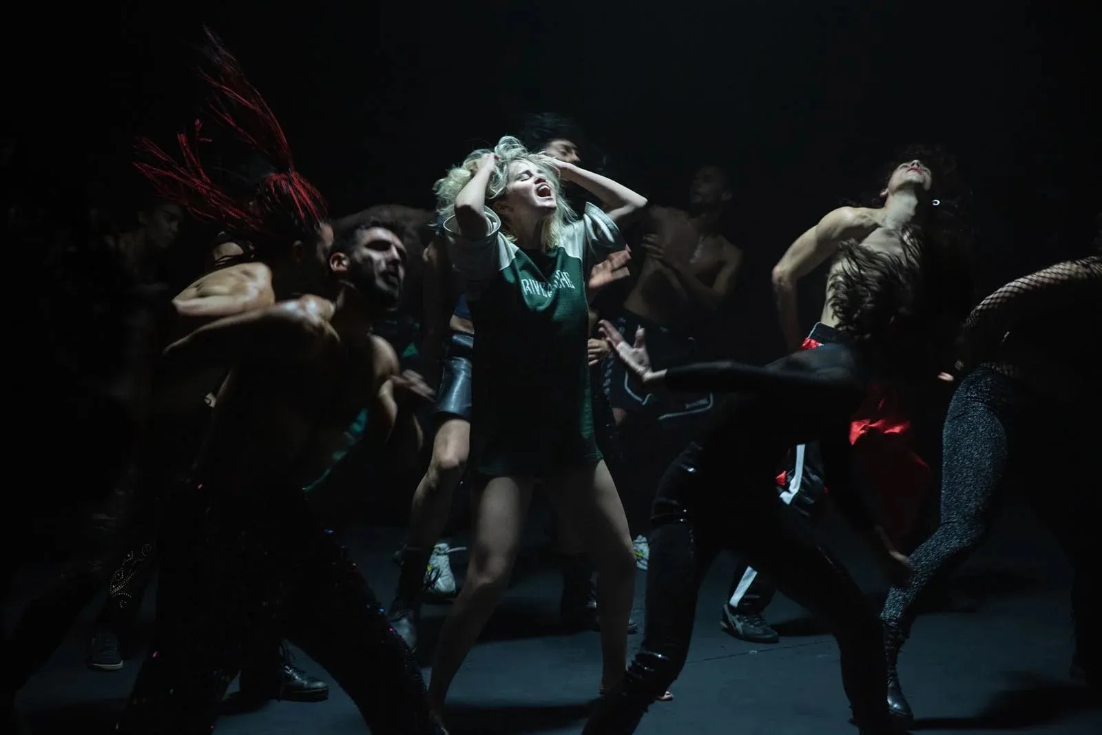 Плохие девочки: кто они такие и в чём их сила?